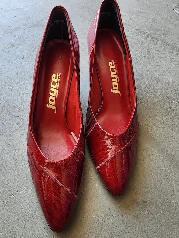 1980s Joyce Red Eel Skin Pumps - image 1