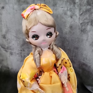 Vintage Bradley Pose Big Eyed Musical Doll