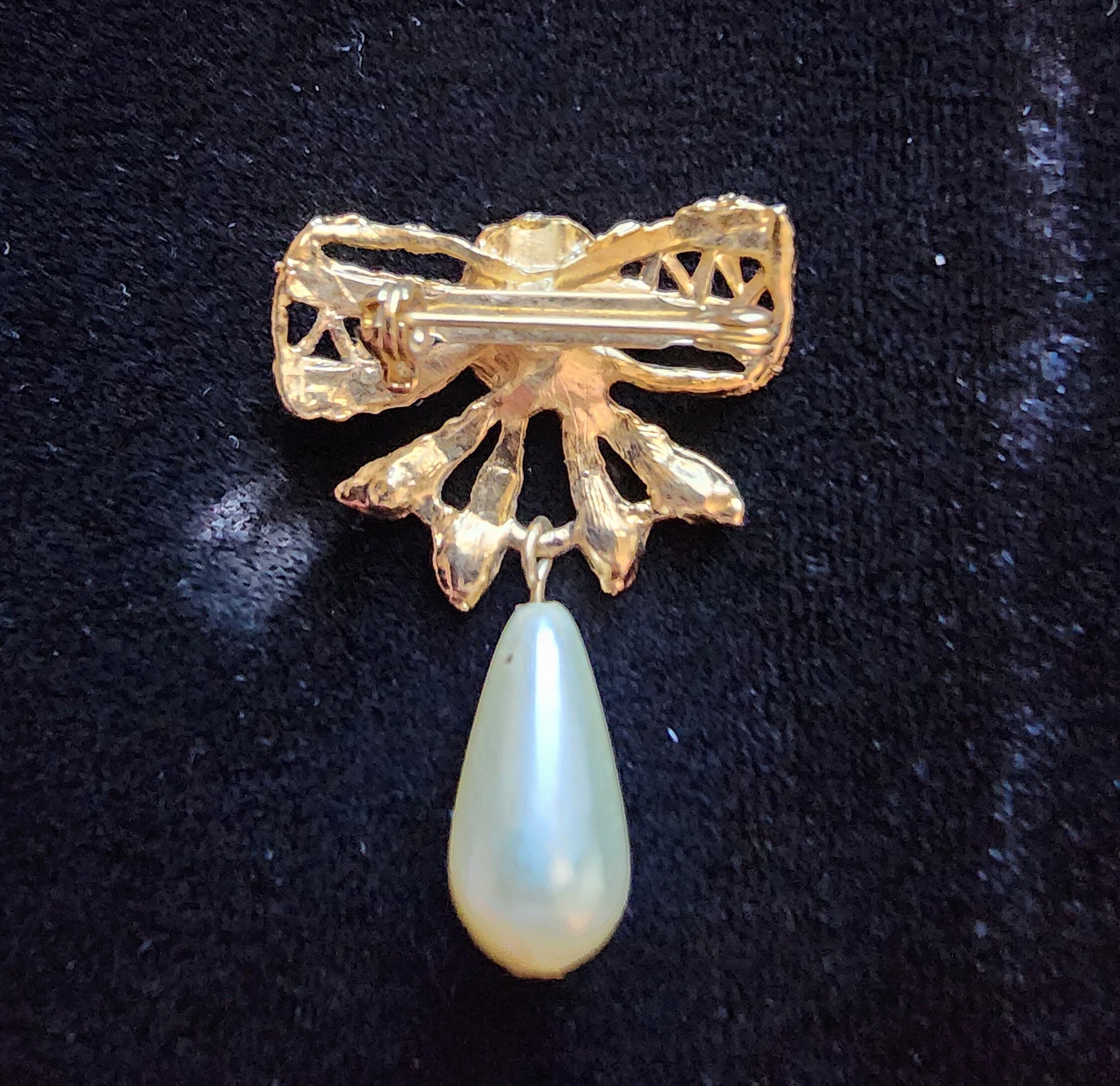 1980's Bow Rhinestone Brooch - Etsy