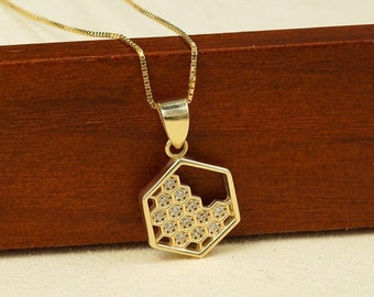 10K Gold Honeycomb Necklace 12.5x11.1mm, 10K Solid Gold Honeycomb Pendant, Gold Bee Hive Necklace, Bee Hive Pendant
