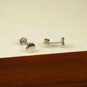 10K Gold Hexagon Ohrstecker 4.5 mm, 10K Solid Gold Wabe Ohrringe, Minimalist Ohrringe