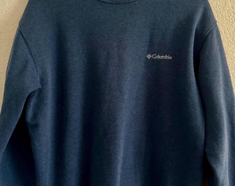 Columbia Fleece Crewneck Sweatshirt: Cozy Outdoor Pullover