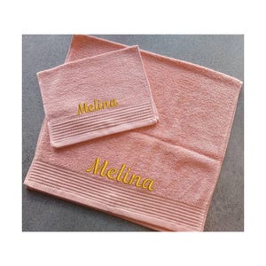 Set of 2 hand towels and bath towels with embroidery