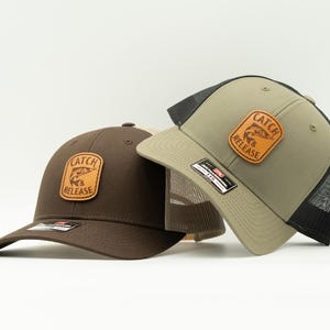 Czapka z łatką z kolekcji Catch and Release dla rybaka - Richardson 115, niski profil, rozmiar S lub M L, siateczka z tyłu, naszywana, dostępna w rozmiarze S, wyprodukowana w Karolinie Północnej.