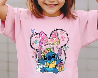 Maglietta Comfort Colors® Minnie Stitch, Camicia Disney Stitch, Camicia Stitch carina, Camicia Disney, Camicia Stitch Castle, Camicia Stitch Disneyland