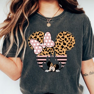Comfort Colors® Mickey Minnie Couple Shirt, Disney Castle Tee, Disney Family  Shirt, Mickey and Minnie Shirt, Matching Disney Vacation Shirt
