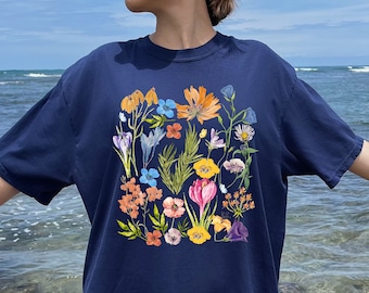 Comfort Colors® Flower Lover Shirt, Flower Bouquet Shirt, Retro Floral Shirt, Flower Shirt, Nature Lover Shirt, Gift for Grandma, Mom Gift