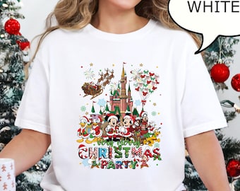 Camiseta de fiesta navideña de Disney Comfort Colors®, camiseta navideña de Castillo Mágico, camiseta navideña de Mickey y sus amigos, camiseta navideña de Castillo Disney