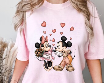 Camiseta Mickey Valentine de Comfort Colors®, camiseta del día de San Valentín, camiseta Mickey Love, camiseta Disney Valentine, camiseta Disney Mickey y Minnie