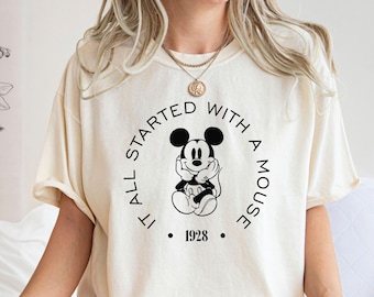 Camiseta Comfort Colors® Todo empezó con un ratón, camiseta Disney 1928, bonita camiseta Disney, regalo para fans de Disney, camiseta Disney Mickey Mouse