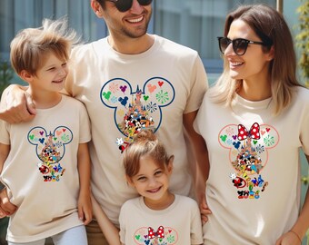 Maglietta da viaggio Comfort Colors® Mickey And Minnie, maglietta da viaggio Disney 2026, maglietta Mickey And Friends, magliette coordinate Disney Family