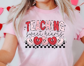 Camisa para maestros del Día de San Valentín de Comfort Colors®, camisa a cuadros para maestros, camisa Teaching Sweethearts, regalo para maestros del Día de San Valentín