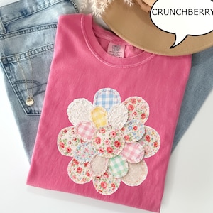 Comfort Colors® フェイクパッチワークデイジーフラワーTシャツ、花柄サマーシャツ