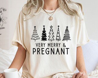Comfort Colors® Camiseta de Natal muito feliz para grávidas, Camiseta de Natal muito feliz, Camiseta de árvore de Natal, Camiseta de Natal, Camiseta de Natal