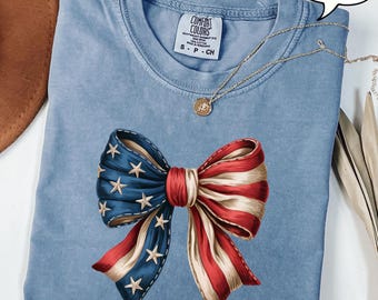Camiseta com laço Comfort Colors® USA Coquette, camisa americana, camisa com laço patriótico, camisa feminina americana, camisa de 4 de julho