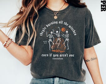 Comfort Colors® Ze verbranden alle heksen, zelfs als je niet één bent Shirt, skeletshirt, Halloween-skelet-T-shirt, Thanksgiving-skelet