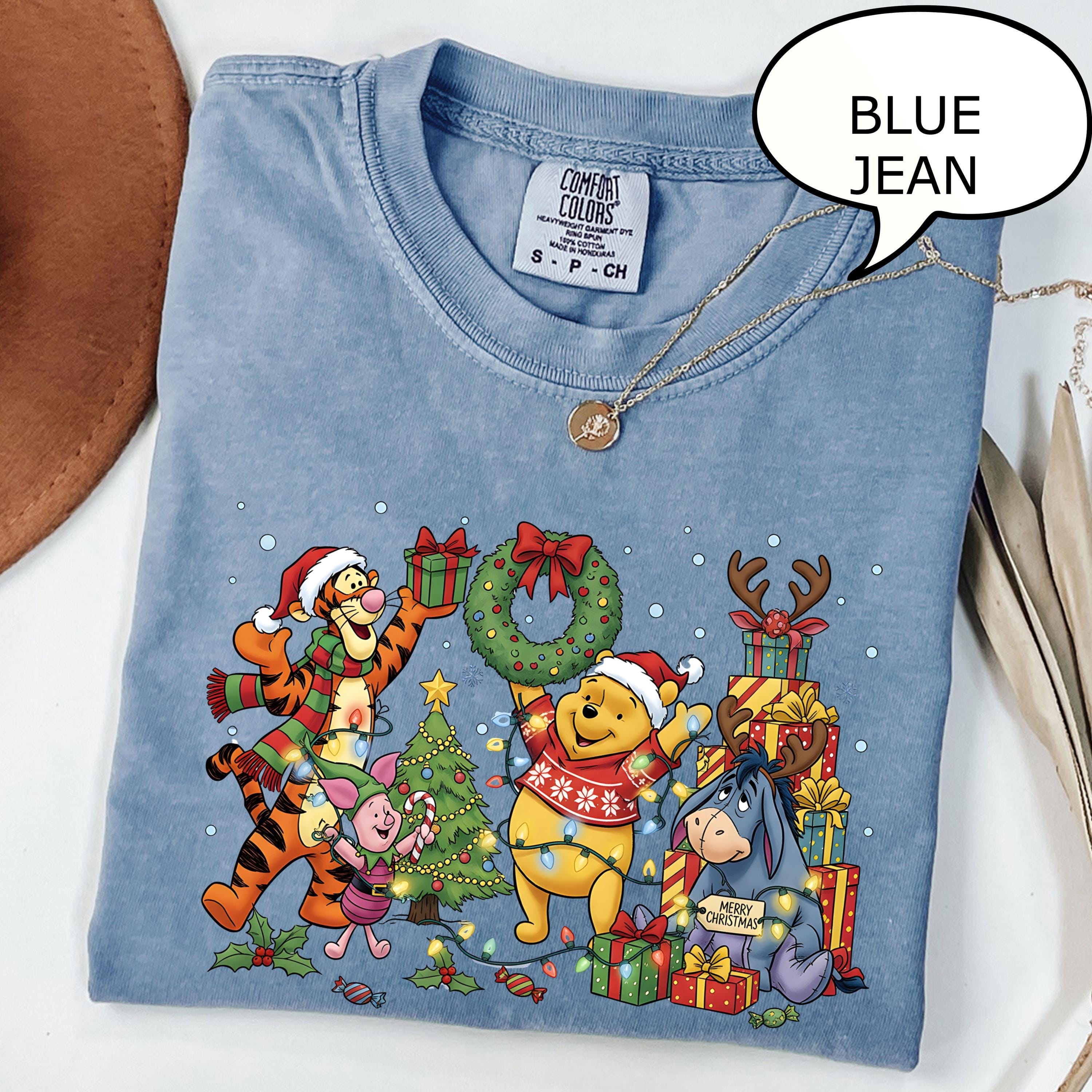 Comfort Colors® くまのプーさん クリスマスTシャツ、プーさん 