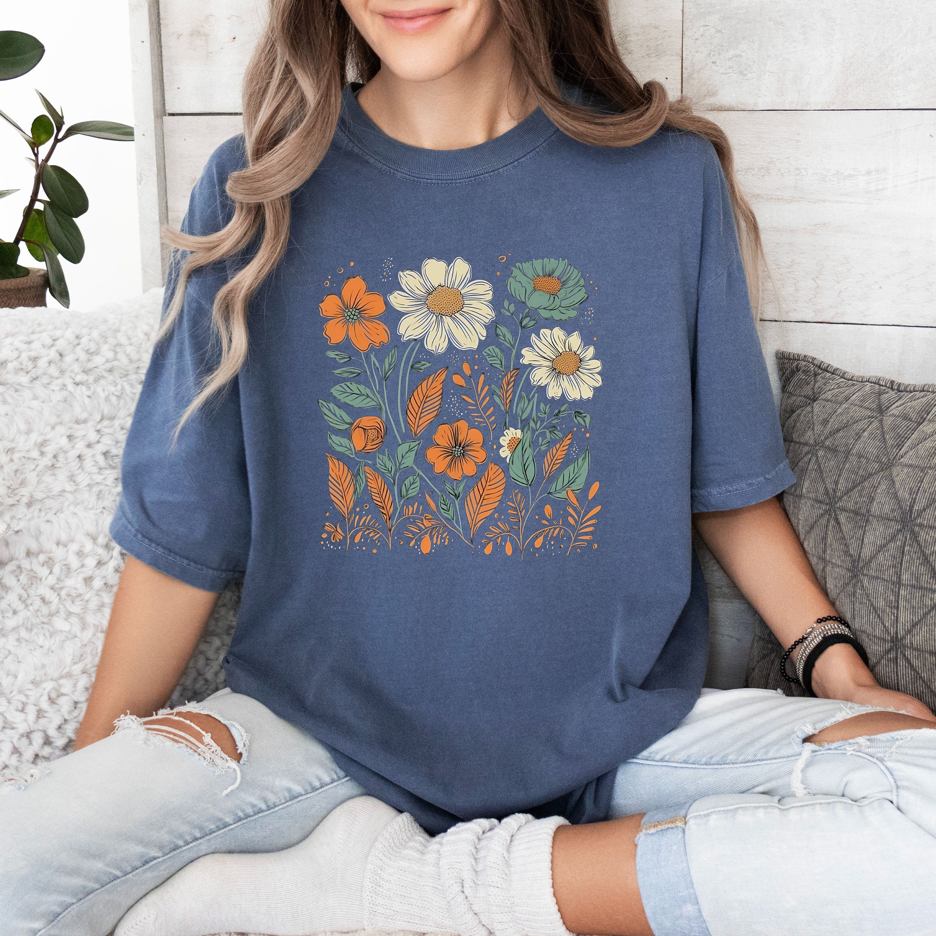 Comfort Colors® Daisy Bouquet Shirt, Flower Shirt, Retro Floral