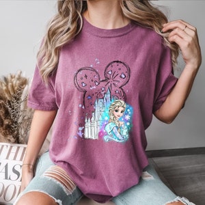 Comfort Colors® Disney Schloss Prinzessin Elsa Shirt, Prinzessin Elsa Shirt, Frozen Elsa Shirt, Schloss Shirt, Disney Magic Kingdom Shirt Bild 4