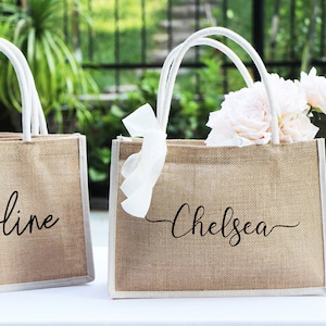 Personalized Burlap Bags, Custom Bridesmaid Burlap Beach Tote Bag,Bridesmaid Burlap Tote gift Bags, Bridesmaid Proposal,Bridesmaid Gifts Bag