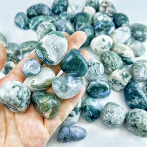 1 libra alrededor de 30 piezas de ágata de musgo 100% natural piedra caída (calidad premium grado 'AA') al por mayor para curación de cristales energéticos, Wicca