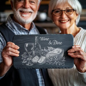 Targa In Ardesia Personalizzata Con Incisione Laser, 24x19 Cm, Corda Naturale, Testo Fino A 4 Righe Da 40 Caratteri - 2
