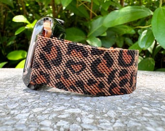 Correa Milanesa con Estampado de Leopardo Premium para Apple Watch (38, 40, 41, 42, 44, 45, 46 y 49 mm) Correa Metálica para iWatch Series 11, 10, 9, 8, 7, 6, 5, 4, 3, 2, 1 SE