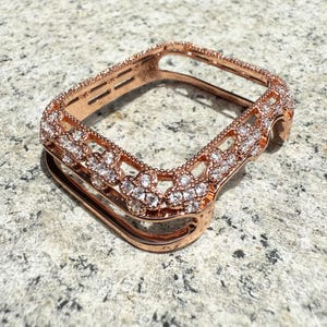 Rose Gold Bling Radiant Bloom Diamond Apple Watch Case Bumper Cover Metal Steel 9/8/7/6/5/SE for iWatch Band 40 41 45mm Women Gifts for Her