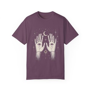 Comfort Colors Celestial Hand Eyes Moon Shirt, Mystical Hands Unisex Shirt, Boho Spiritual Tee, Astrology Shirt zdjęcie 8