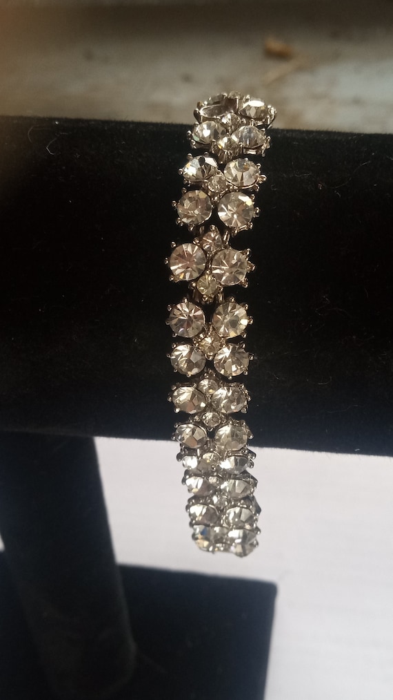 Trifari Rhodium Plated Rhinestones Flower Pre 1955