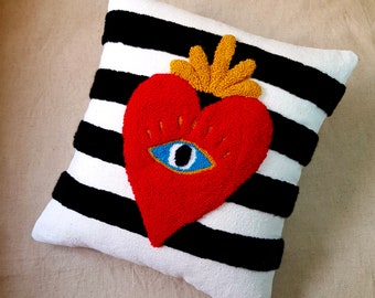 Heart Shape Evil Eye Tufted Pillow, Punch Needle Pillow Cover with Evil Eye Heart Design, Evil Eye Home Decoration