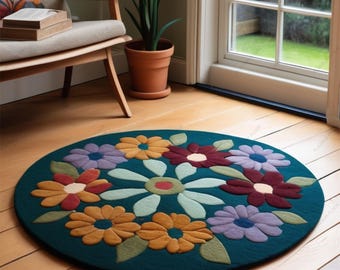 Handgefertigter Grüner Wollteppich: Runder Floraler Büschelteppich