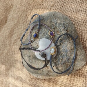 Armband mit Stein in Messing/Gold gefasst