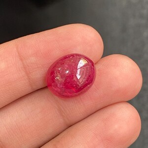 Cabochon di rubino riempito di vetro naturale da 15 ct, rubino riempito di vetro di qualità AAA, pietra cabochon di rubino in vetro di forma ovale per la creazione di gioielli.