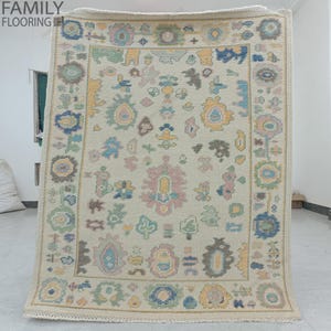 Handmade Cream Wool Oushak Rug: Hand-Knotted Turkish Carpet