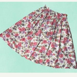 1960s Vintage Floral Skirt XS 25&quot; Waist
