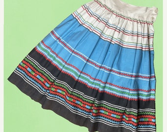 1950s Vintage Border Print Mock Patio Skirt, Small 26” Waist