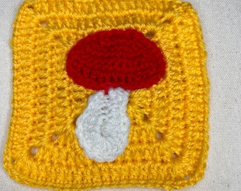 Modello quadrato della nonna dei funghi