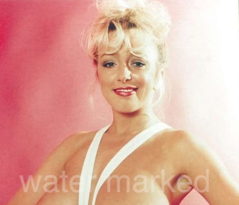 Natural Breast Naked Model Picture 15 - Etsy Canada