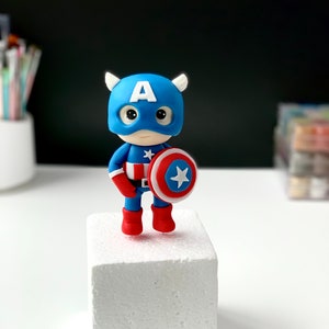 Décorations pour gâteau : figurine Captain America - Anniversaire Avengers