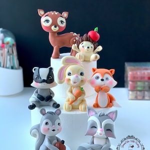 Handgemaakte bosdieren eetbare fondant verjaardagstaart topper set