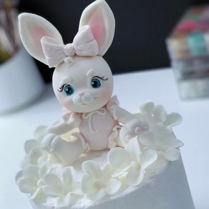 Süßer Hase und 10 Blumen essbarer Fondant Tortenstecker zur Taufe oder Taufe