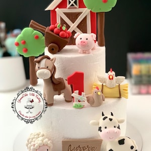 Farm animals handmade edible fondant Birthday cake topper decoration cow horse sheep pig hen farmhouse edible figures for farm kids party