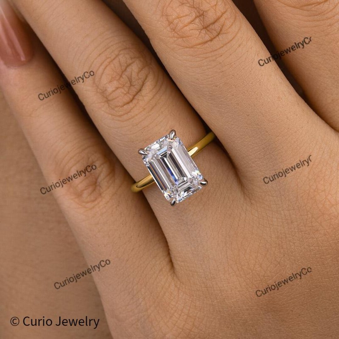 2CT Emerald Cut Moissanite Engagement Ring, Diamond Simulant Ring Diamond  Moissanite Bridal Wedding Ring Travel Ring Wedding Rings for Women