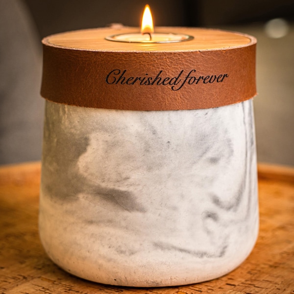 Urna de cremación humana hecha a mano: mármol blanco y gris, cuero color coñac, pequeña urna conmemorativa personalizada.