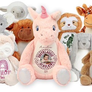 Einschulung Schulstart Schulbeginn 1. Klasse Personalisiertes Kuscheltier Plüschtier Geschenk personalisierbar Namen Foto Bild 1