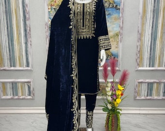 Desginer pakistanais Costume en velours bleu foncé Robe 3 pièces en velours brodé Zari avec manches fantaisie, tenues d'hiver, robes de soirée 3 pièces