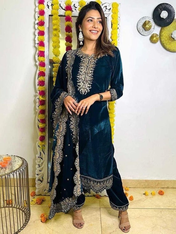 Pakistani Desginer Darkblue Velvet Suit Zari Embroidered Velvet 3