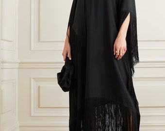 Caftan de couleur noire, Caftan coréen en soie, Caftan à tenue traditionnelle, Caftan à taille unique, Déguisements pour femme, Robe noire, Caftan à franges