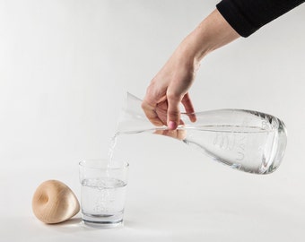 Carafe and lid - ZIRBELHERZ with the power of the Alps and other stoppers...